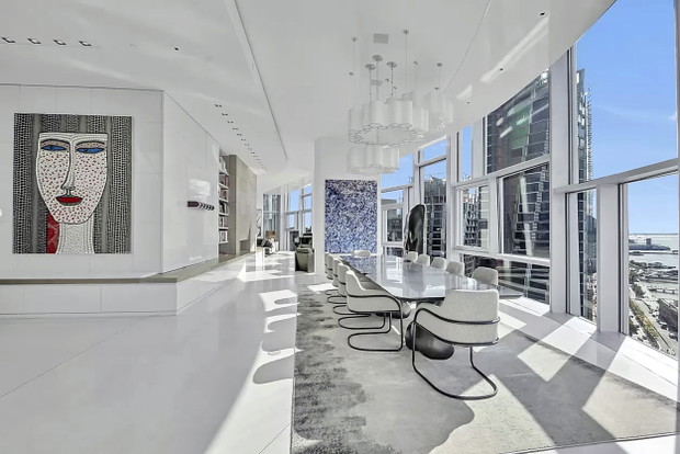 penthouse w 100 Eleventh Avenue