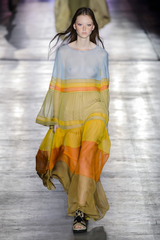 Pokaz Alberta Ferretti SS19