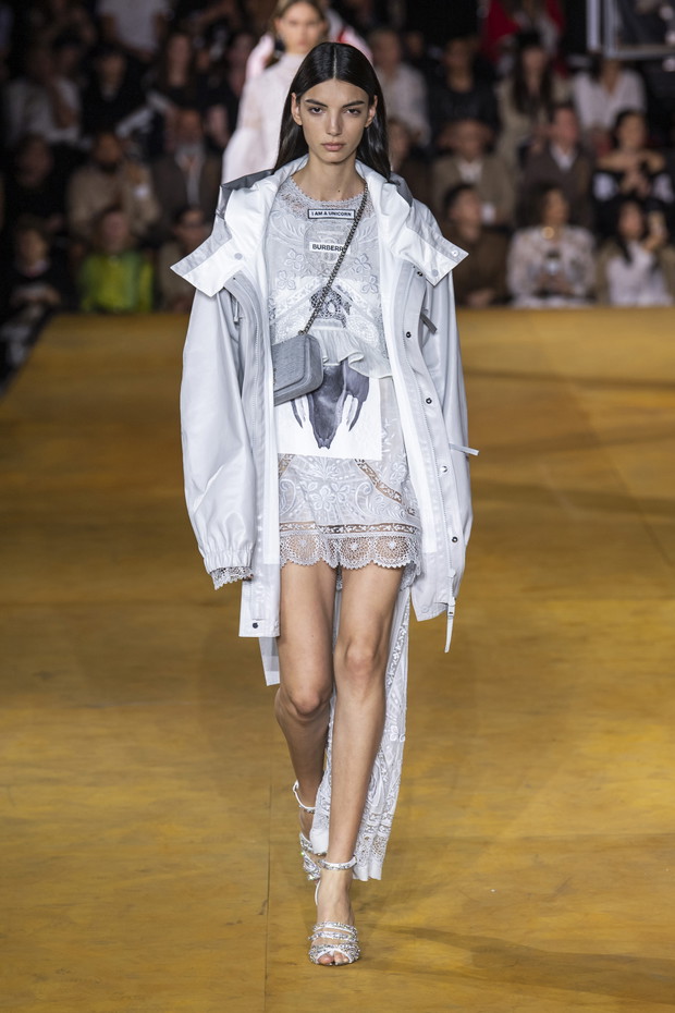 Pokaz Burberry SS20