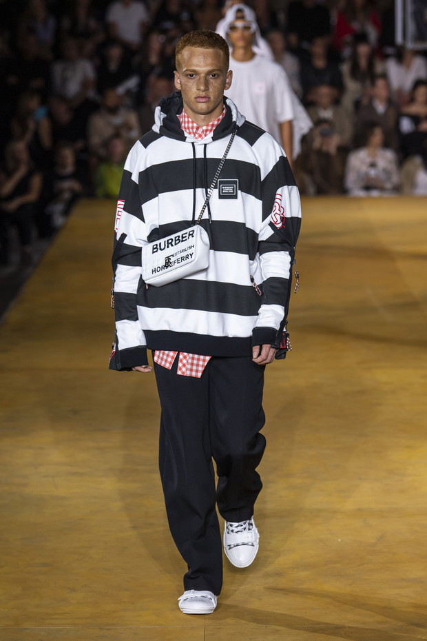 Pokaz Burberry SS20