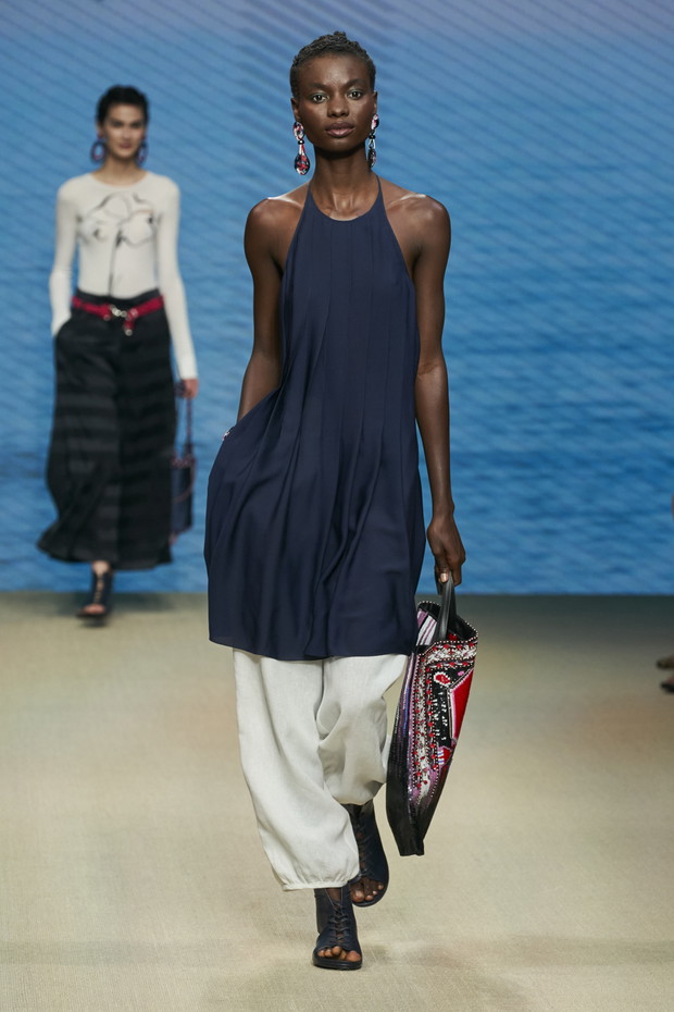 Giorgio Armani wiosna-lato 2022
