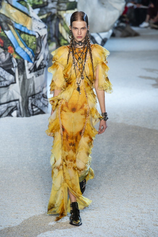 Pokaz Alexander McQueen SS19