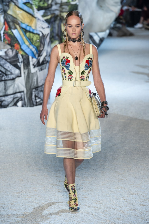 Pokaz Alexander McQueen SS19
