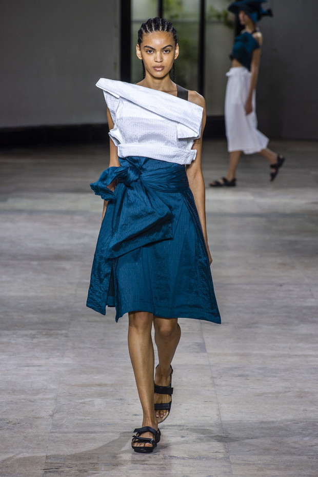 Pokaz Issey Miyake SS19
