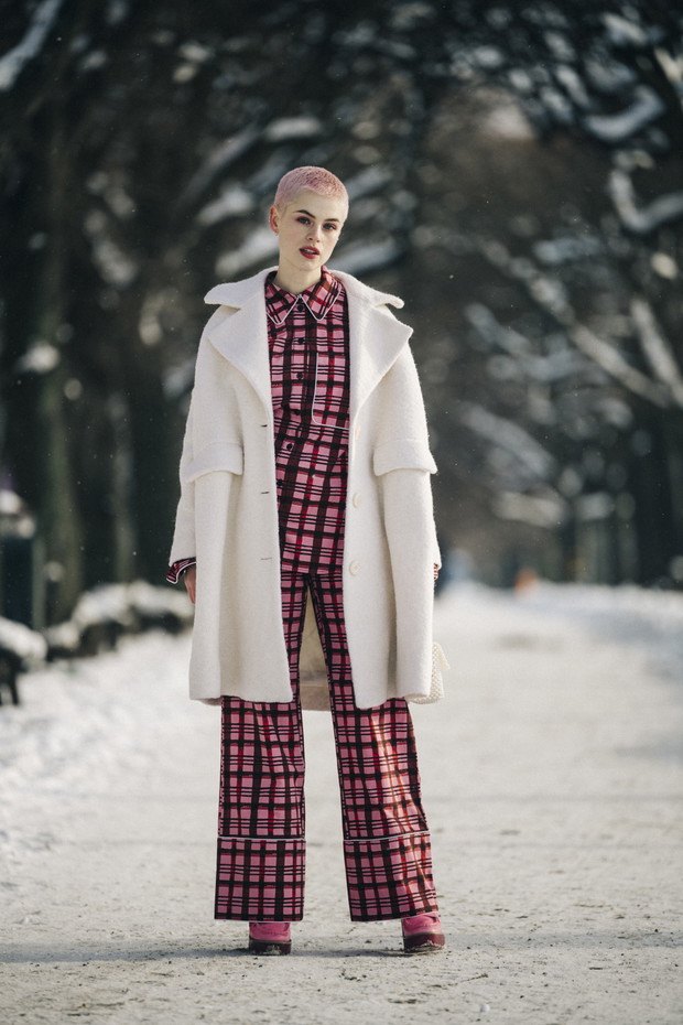 Skandynawski styl: stylizacje ze Sztokholm Fashion Week jesień-zima 2021/2022