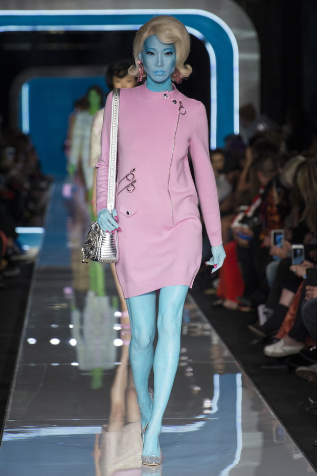 Pokaz Moschino jesień-zima 2018/2019