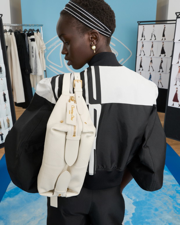 Kampania D-Journey Bag Dior