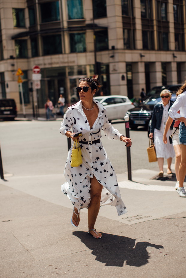 Moda uliczna na Paris Haute Couture Week jesień-zima 2023/2024