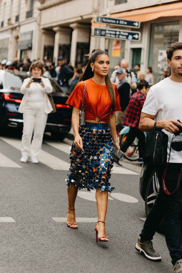 Moda uliczna na Paris Haute Couture Week jesień-zima 2023/2024