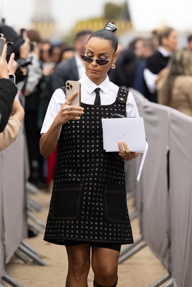 Street style po francusku. Najlepsze stylizacje prawdziwych paryżanek oraz gości Tygodnia mody w Paryżu wiosna-lato 2023