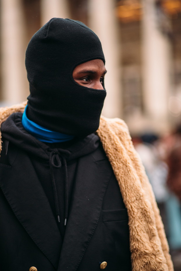 Street style po francusku. Tak noszą się teraz najbardziej stylowe dziewczyny z branży mody Paris Couture Week wiosna-lato 2023