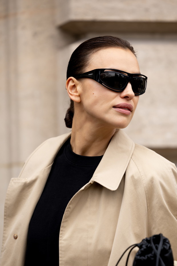Te torebki, buty i dodatki uwielbiają nie tylko francuskie it girls. Najpiękniejsze akcesoria z Paris Couture Week wiosna-lato 2023 street style