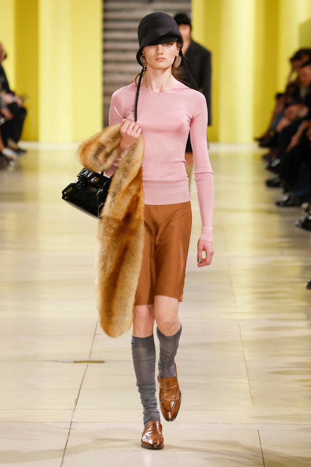 Miu Miu PO F25 001