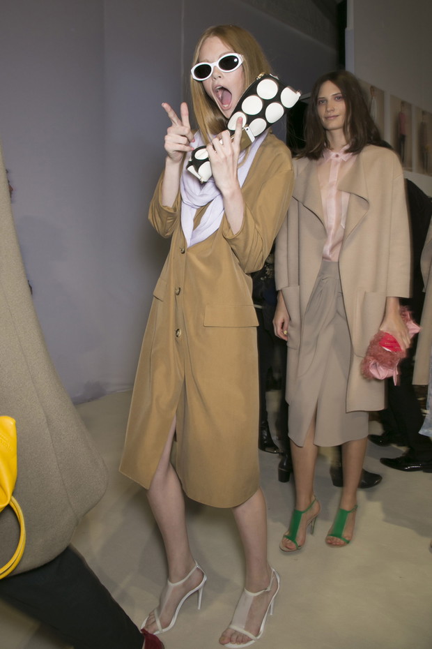 Backstage pokazu Burberry wiosna-lato 2014