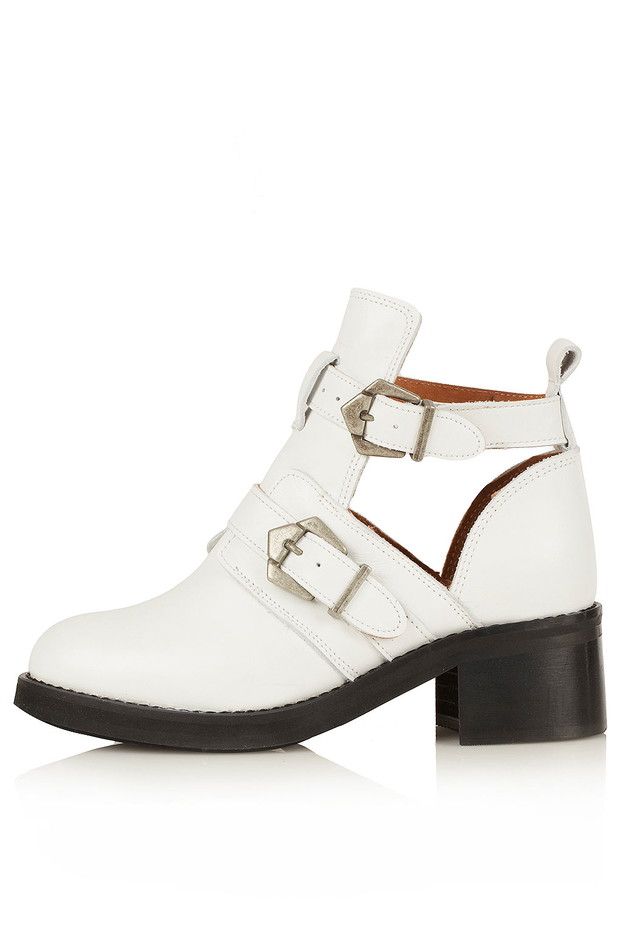 Buty cut-out