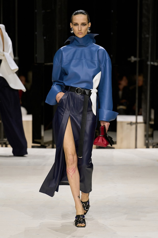 Givenchy F26