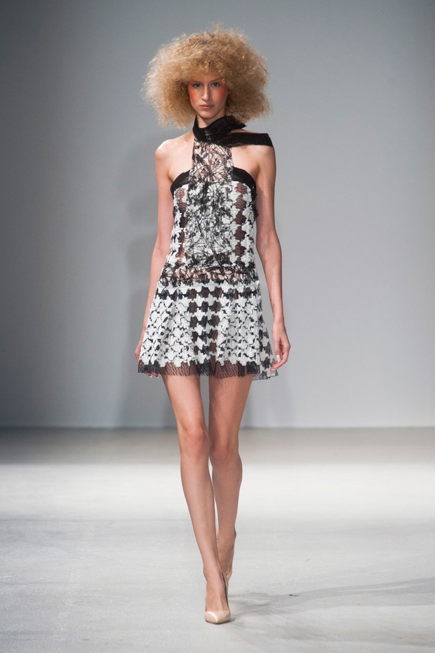 Gosia Baczyńska na Paris Fashion Week - pokaz wiosna-lato 2014