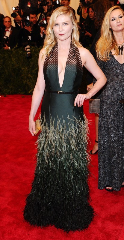 Gwiazdy na Met Gala 2013: Kirsten Dunst w sukni Louis Vuitton, fot. East News