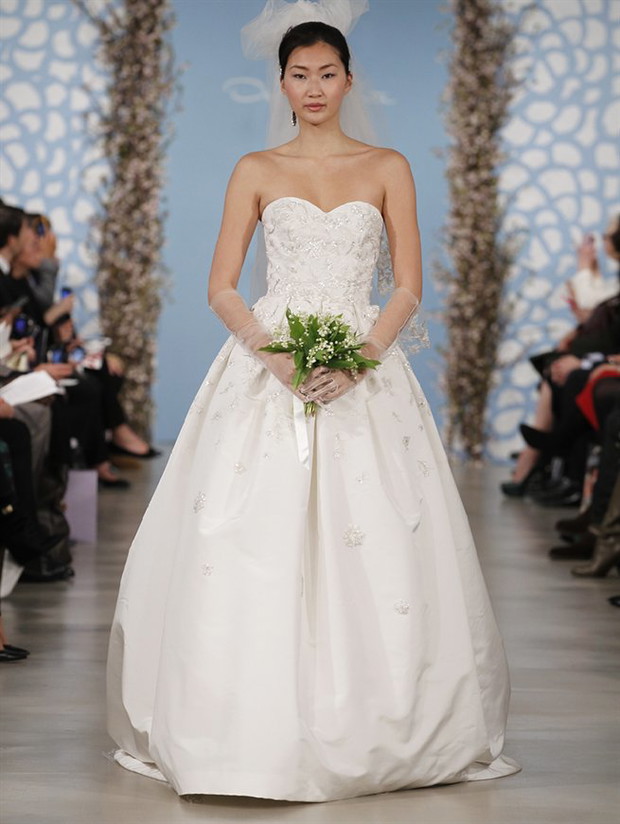 Suknie ślubne 2014: Oscar de la Renta