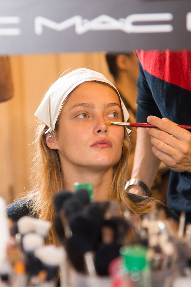 Top modelki bez makijażu - nadal piękne?