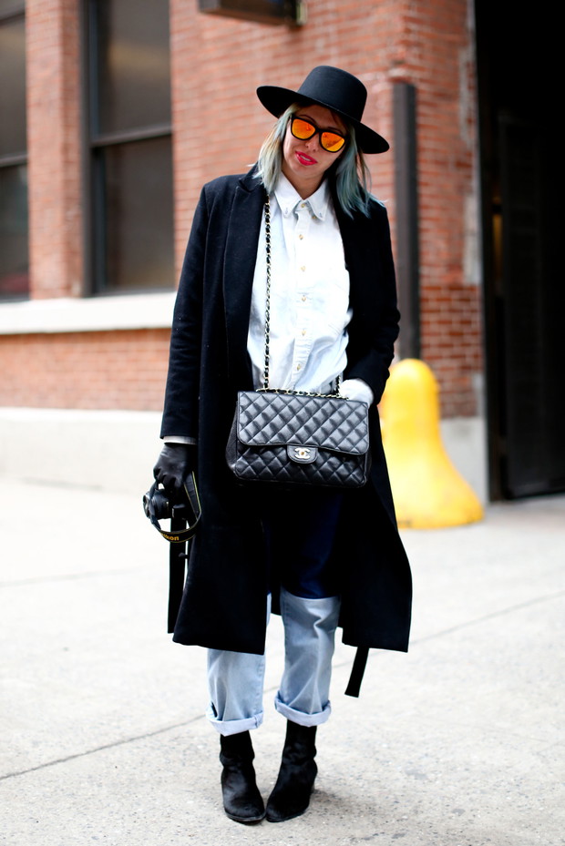 Street fashion: jak nosić płaszcz?