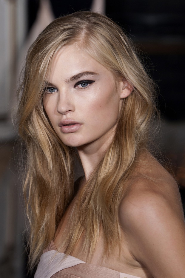 Trendy 2014: fryzury typu morning beauty