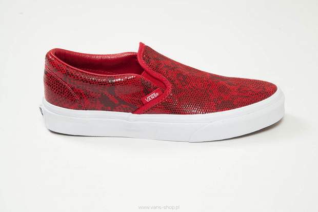 Modne buty na lato: trampki typu slip on