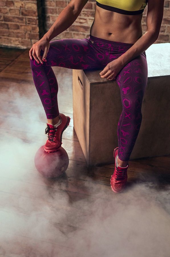 Kampania Reebok: Burn Your Black Leggings