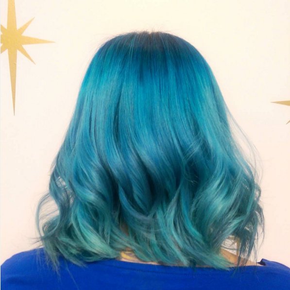 Denim hair - nowy trend w koloryzacji włosów?