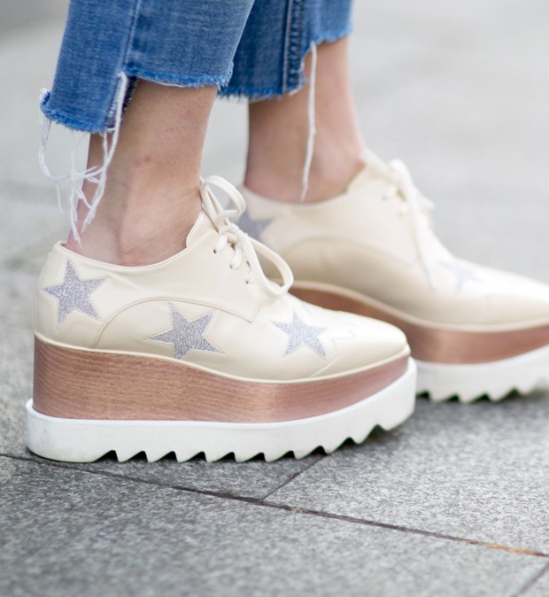 Street fashion: buty i akcesoria gości na FW jesień-zima 2016/2017
