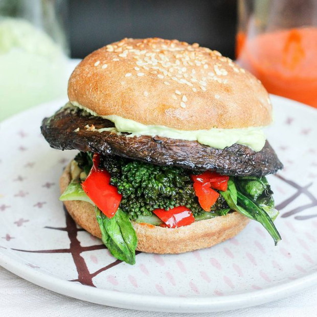 #BESTOFVEGANBURGER - hit na Instagramie, fot. @mollyashworth