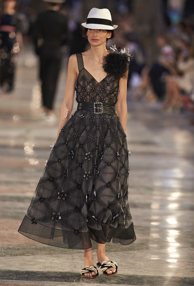 Chanel Cruise 2016/2017