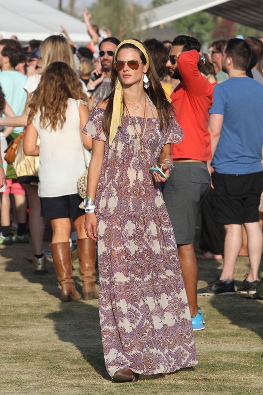 Modelki na festiwalu Coachella - sprawdź ich stylizacje!