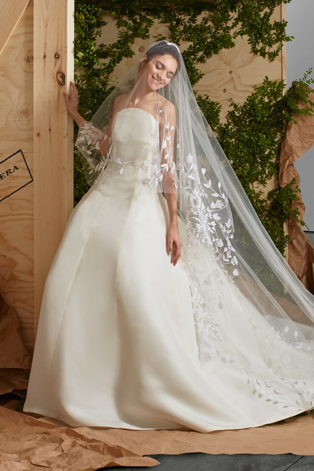 Suknie Ślubne Carolina Herrera wiosna 2017