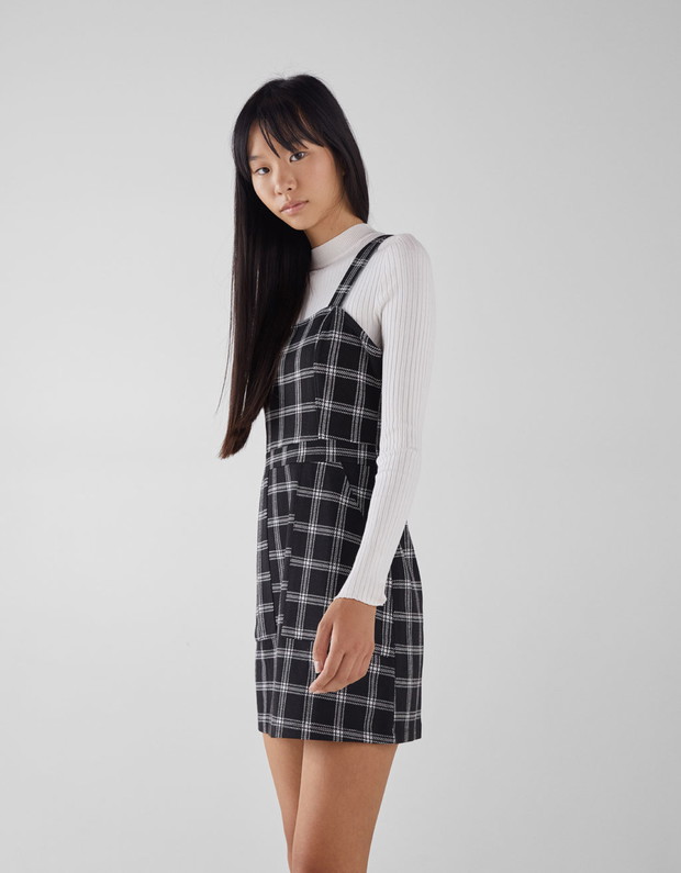 Tania sukienka Bershka