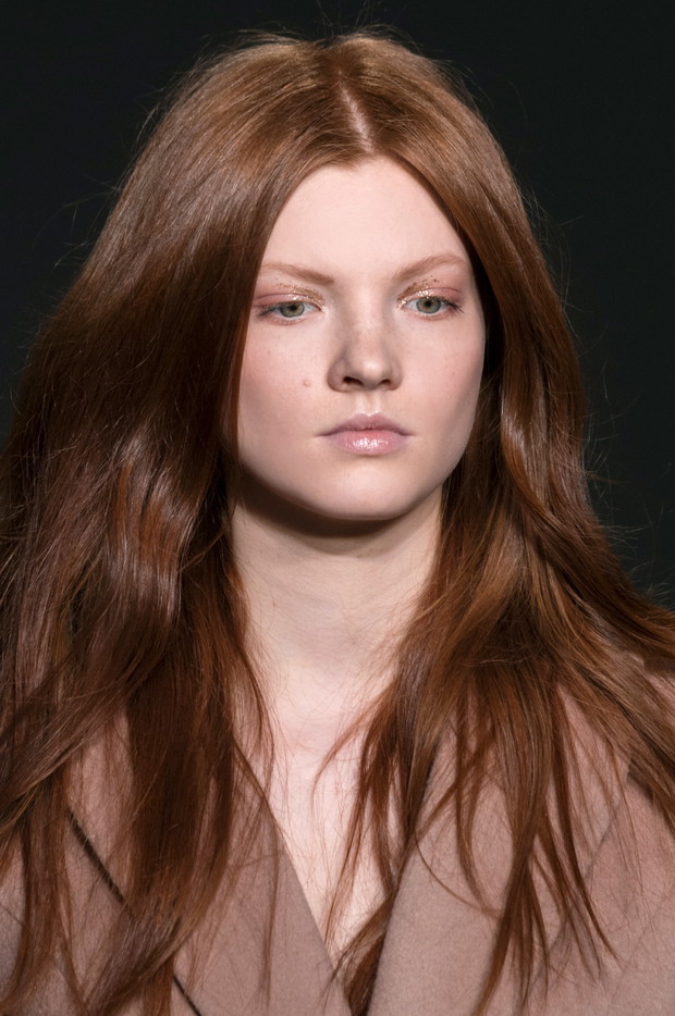 Długie włosy Alice McCall
