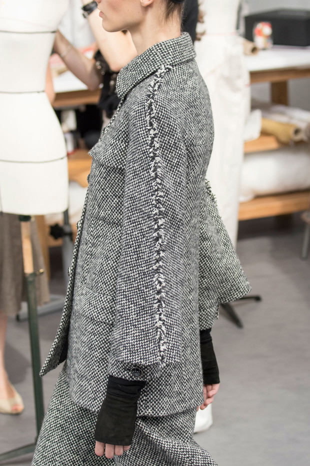 Chanel haute couture jesień-zima 2016/2017 - detale, fot. Imaxtree