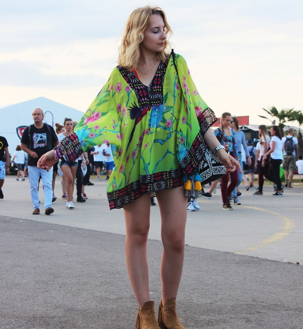 Street fashion: Open