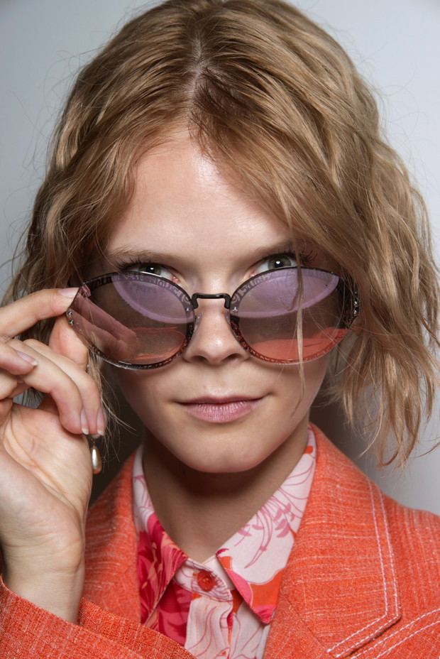 Modna fryzura trendy wiosna-lato 2019