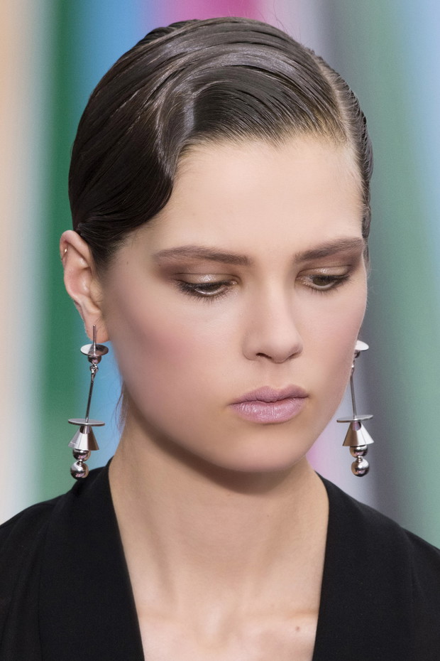 Fryzury na Wigilię 2016