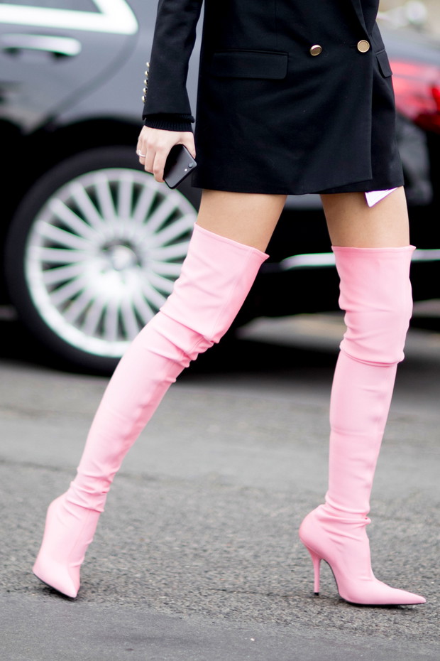 Street fashion: buty i akcesoria gości na tygodniach mody j-z 2017/18