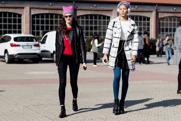 Street fashion: modelki off duty na Milan Fashion Week AW17