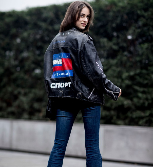 Street fashion: modelki off duty na Milan Fashion Week AW17