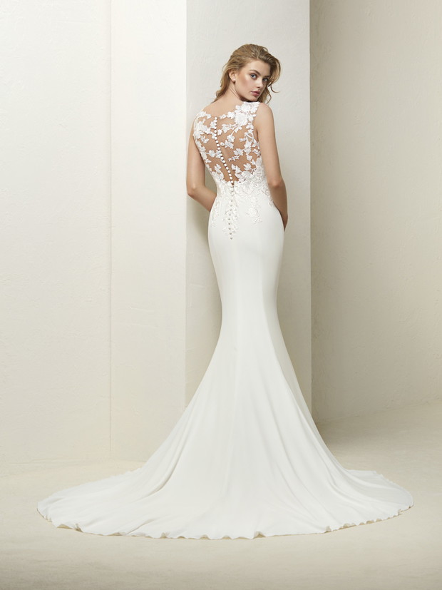 Suknia ślubna Pronovias model Drail