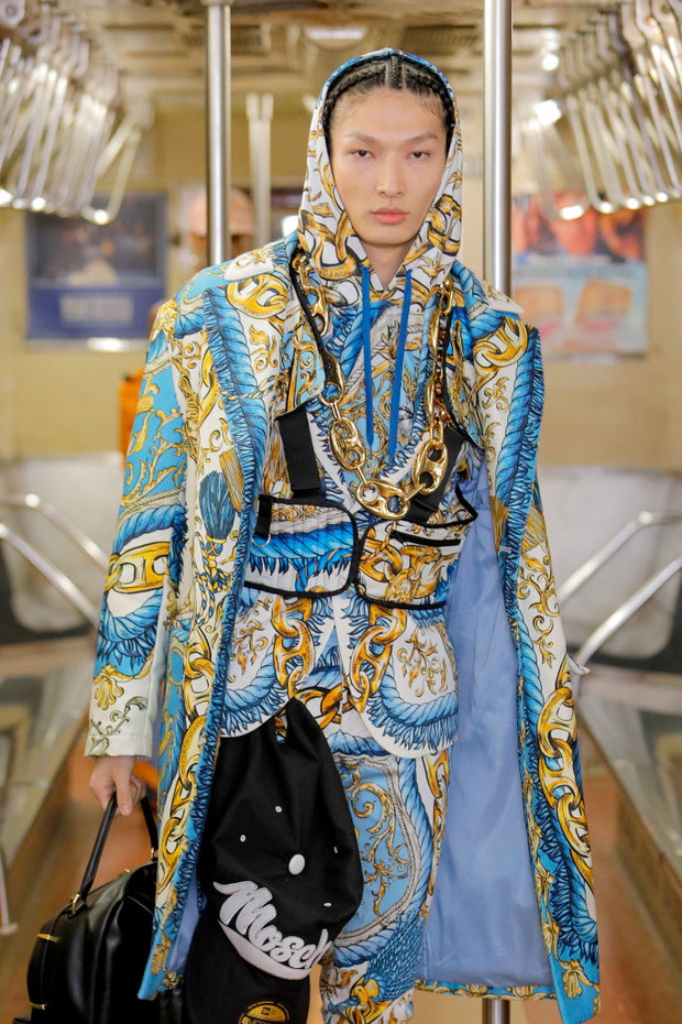 Moschino Pre-Fall 2020