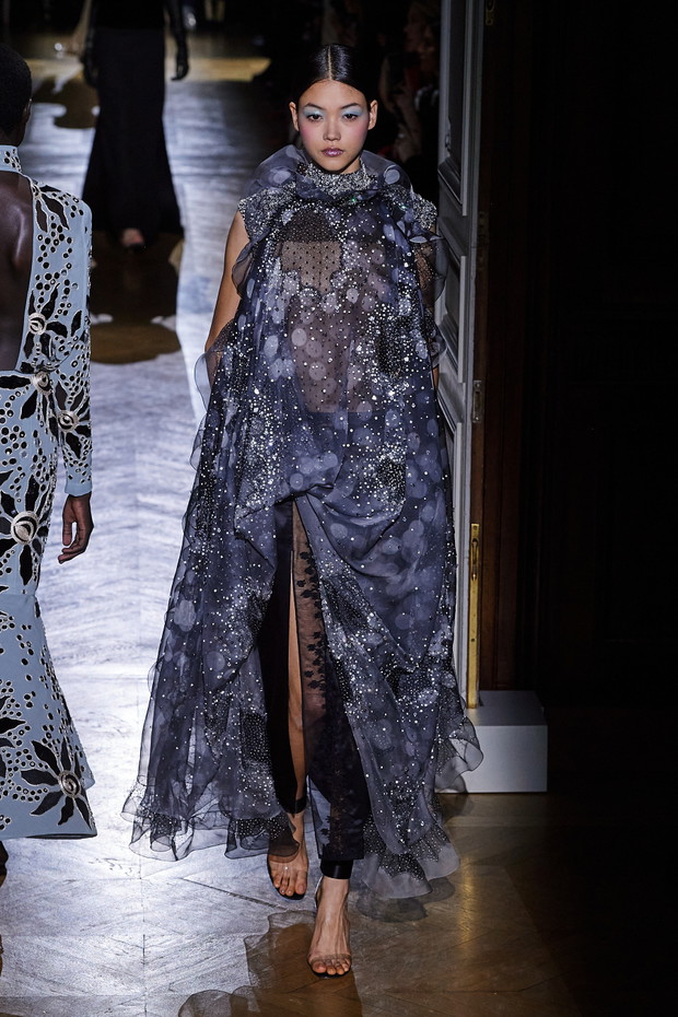 Suknie z pokazów haute couture wiosna-lato 2020