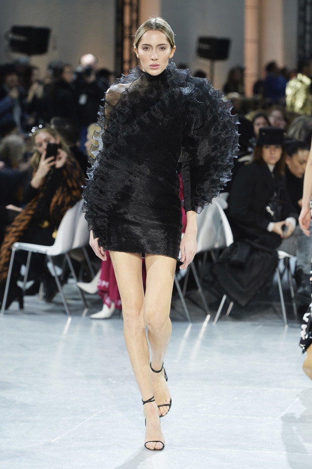 Suknie z pokazów haute couture wiosna-lato 2020