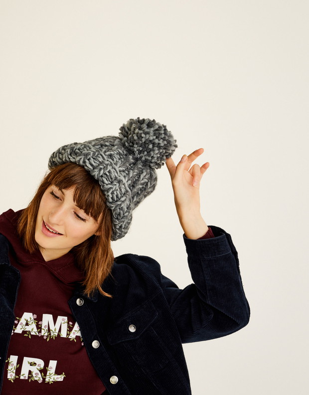 Wielka czapka Pull & Bear