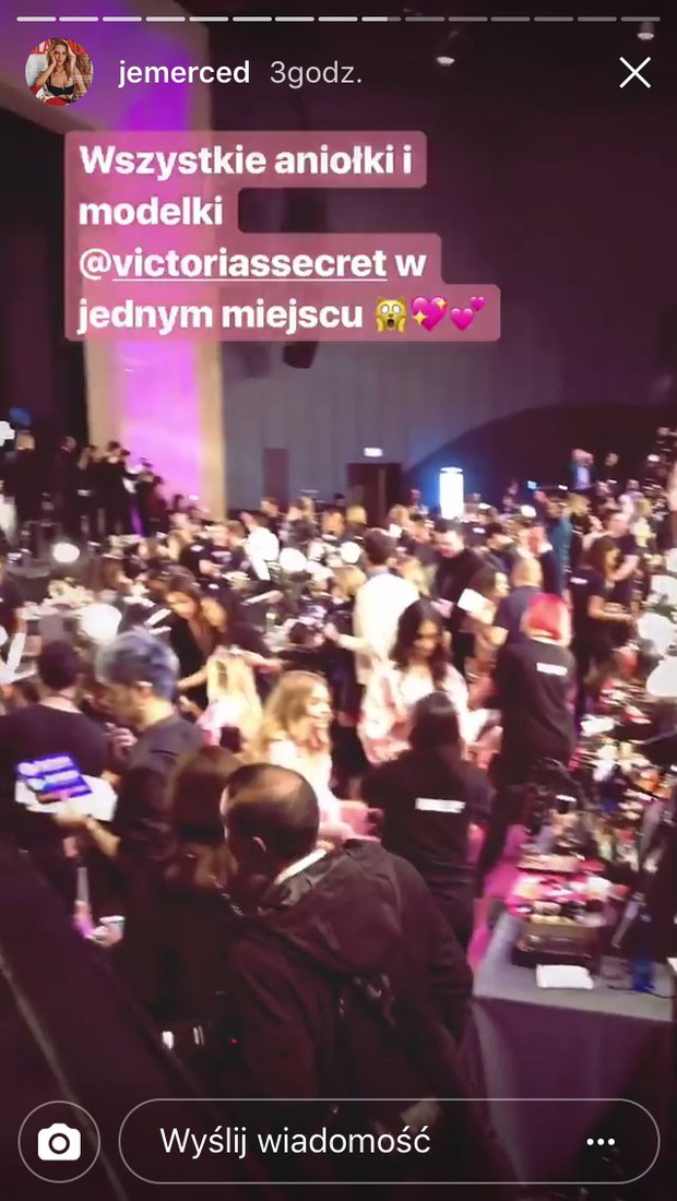 Jessica Mercedes na pokazie Victoria