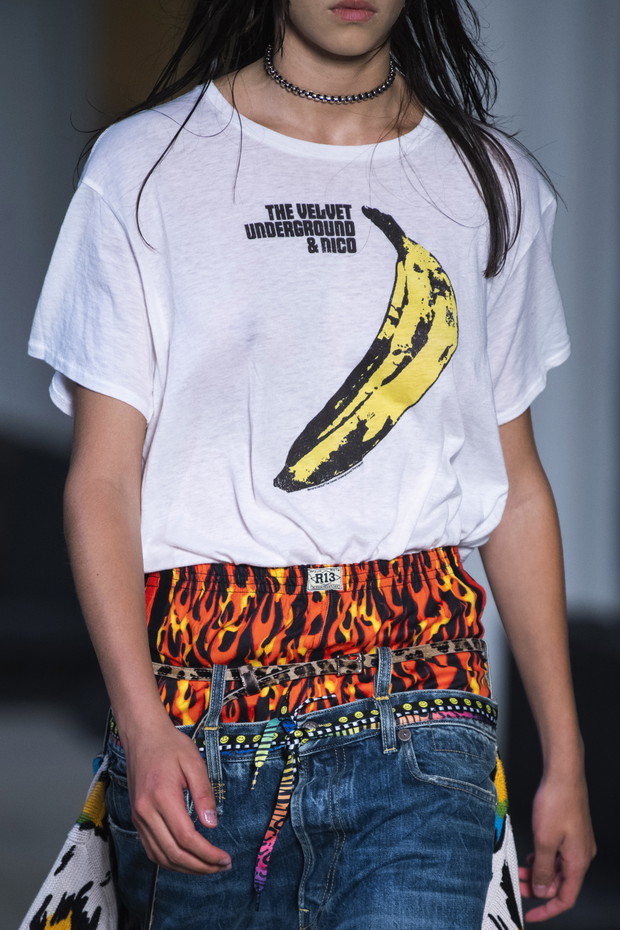 Modne koszulki na wiosnę 2020: t-shirty z wybiegu